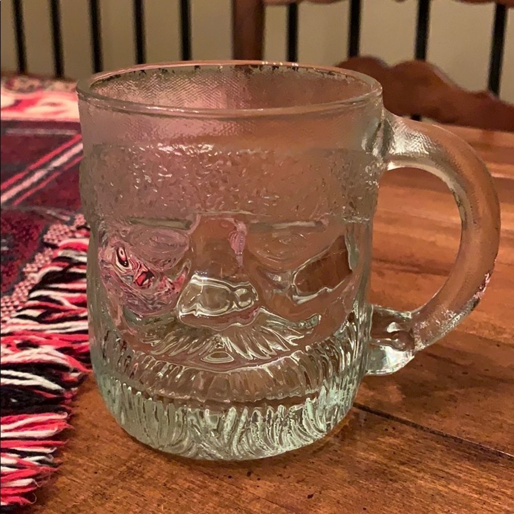 Vintage Luminarc Santa Mug - Picture 3 of 9
